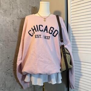 Oversized pink chicago crewneck sweatshirt